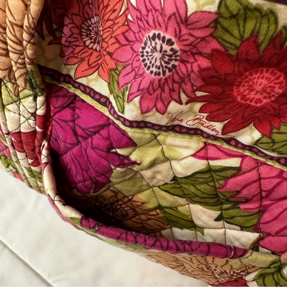 Vera Bradley Quilted Purse Tote in Hello Dahlia Pattern - Picture 3 of 15